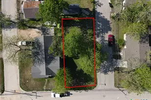 631 E Ireland St, Seguin, TX 78155 - Photo 1