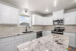 2534 Cowgirl Trl, Belton, TX 76513 - Photo 7