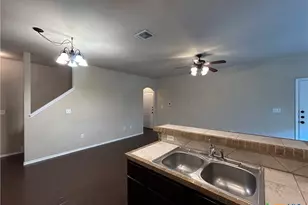 1137 Brown Rock Dr, New Braunfels, TX 78130 - Photo 7