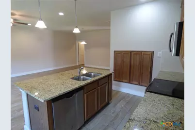 918 Crystal Brook Cove, New Braunfels, TX 78130 - Photo 13
