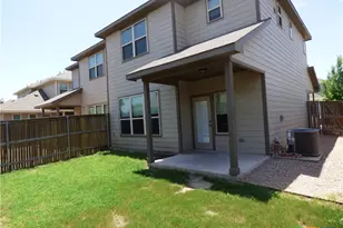 918 Crystal Brook Cv, New Braunfels, TX 78130 - Photo 5