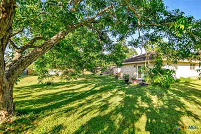 904 Iola Street, Victoria, TX 77904 - Photo 41