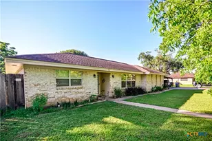 904 Iola St, Victoria, TX 77904 - Photo 5