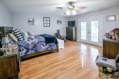 904 Iola Street, Victoria, TX 77904 - Photo 31