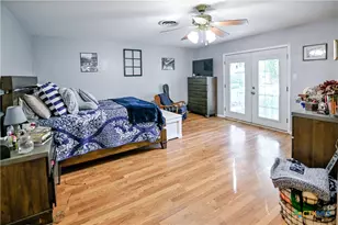 904 Iola St, Victoria, TX 77904 - Photo 31