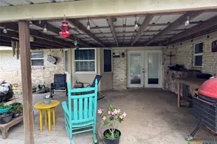 904 Iola St, Victoria, TX 77904 - Photo 35