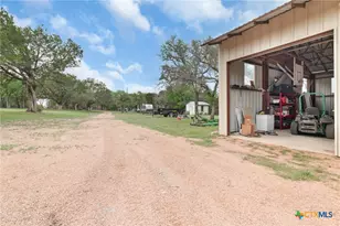1052 Pr 4405, Lampasas, TX 76550 - Photo 27