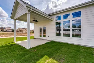 132 Turnberry Dr, La Vernia, TX 78121 - Photo 23