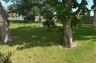 1805 E Guadalupe St, Victoria, TX 77901 - Photo 9