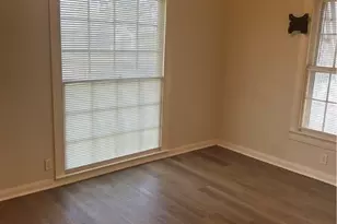 1805 E Guadalupe St, Victoria, TX 77901 - Photo 3