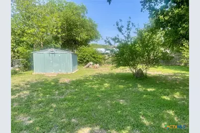 413 Vickers Avenue, Seguin, TX 78155 - Photo 21