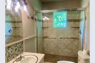 413 Vickers Avenue, Seguin, TX 78155 - Photo 17