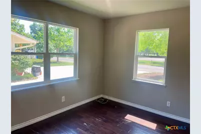 413 Vickers Avenue, Seguin, TX 78155 - Photo 13