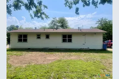 413 Vickers Avenue, Seguin, TX 78155 - Photo 19