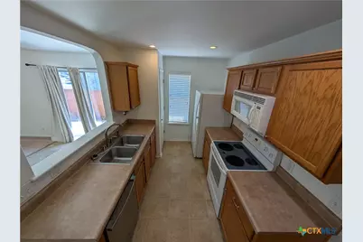 369 Starling Creek, New Braunfels, TX 78130 - Photo 7