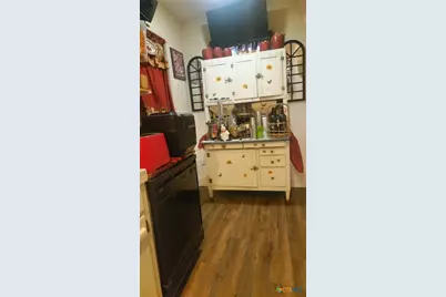 701 E Anaqua Avenue, Victoria, TX 77901 - Photo 17