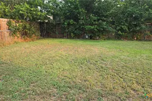 701 E Anaqua Ave, Victoria, TX 77901 - Photo 5