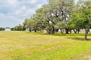 510 Pat Cleburne St, Yoakum, TX 77995 - Photo 1