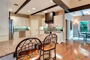 6 Cotswold Ln, Victoria, TX 77904 - Photo 9