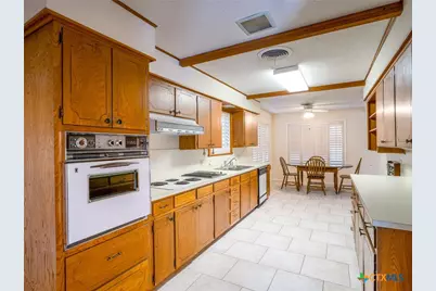 106 Flamingo Circle, Marble Falls, TX 78654 - Photo 13