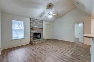 510 Maricopa Dr, Canyon Lake, TX 78133 - Photo 7