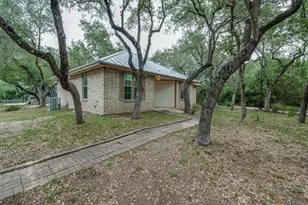 510 Maricopa Dr, Canyon Lake, TX 78133 - Photo 3