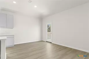 1106 Sky Smt Ct, Belton, TX 76513 - Photo 5