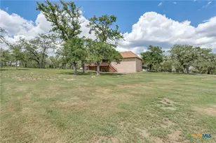 1657 County Rd 434, Stockdale, TX 78160 - Photo 35