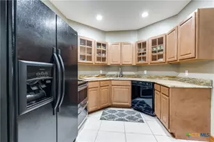 1657 County Rd 434, Stockdale, TX 78160 - Photo 25