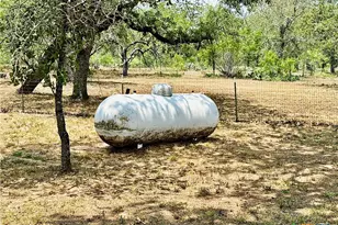 1657 County Rd 434, Stockdale, TX 78160 - Photo 47