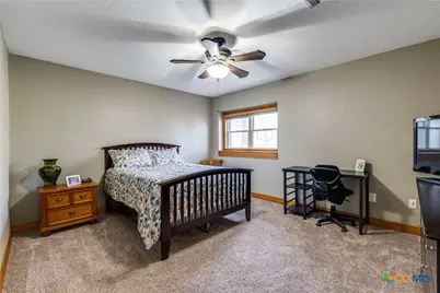 1657 County Road 434, Stockdale, TX 78160 - Photo 27