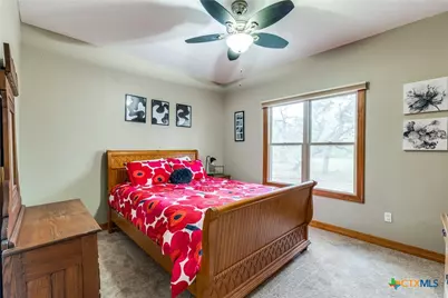 1657 County Road 434, Stockdale, TX 78160 - Photo 19