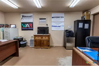 5513 Alternate 90, Seguin, TX 78155 - Photo 15