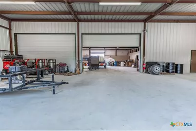 5513 Alternate 90, Seguin, TX 78155 - Photo 17