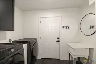 402 Teakwood Dr, Victoria, TX 77901 - Photo 27