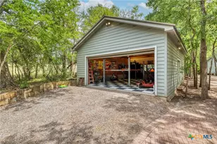 200 Redbird Ln, Kingsbury, TX 78638 - Photo 33