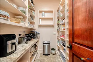 200 Redbird Ln, Kingsbury, TX 78638 - Photo 13