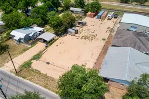 243 E Torrey St, New Braunfels, TX 78130 - Photo 1