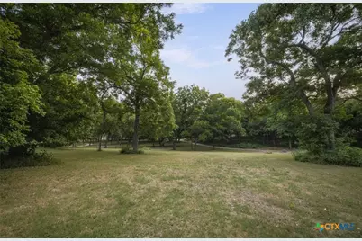 1270 Ervendberg Avenue, New Braunfels, TX 78130 - Photo 5