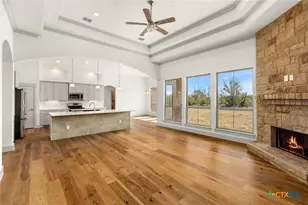 321 Farmhouse Dr, Marion, TX 78124 - Photo 7