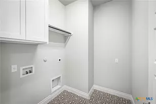 913 Coolabah Ave, New Braunfels, TX 78132 - Photo 33