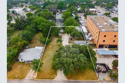 571 N Houston Avenue, New Braunfels, TX 78130 - Photo 27