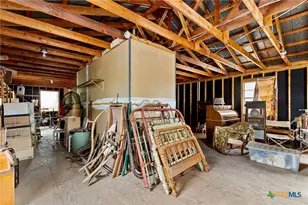 571 N Houston Ave, New Braunfels, TX 78130 - Photo 21