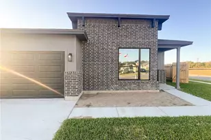 102 Persimmon Ct, Victoria, TX 77904 - Photo 3