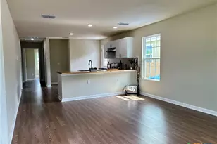 700 E 5th St, Nixon, TX 78140 - Photo 11