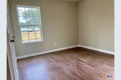 700 E 5th Street, Nixon, TX 78140 - Photo 21