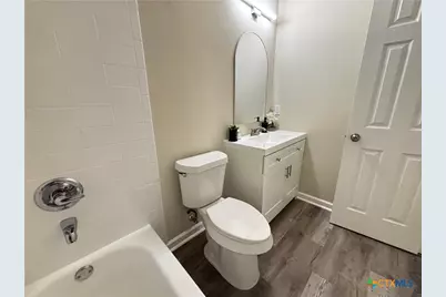 700 E 5th Street, Nixon, TX 78140 - Photo 23