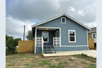 700 E 5th Street, Nixon, TX 78140 - Photo 31