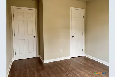 700 E 5th Street, Nixon, TX 78140 - Photo 19