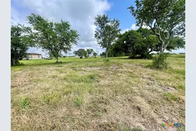 67 W Dewberry Lane, Seadrift, TX 77983 - Photo 11